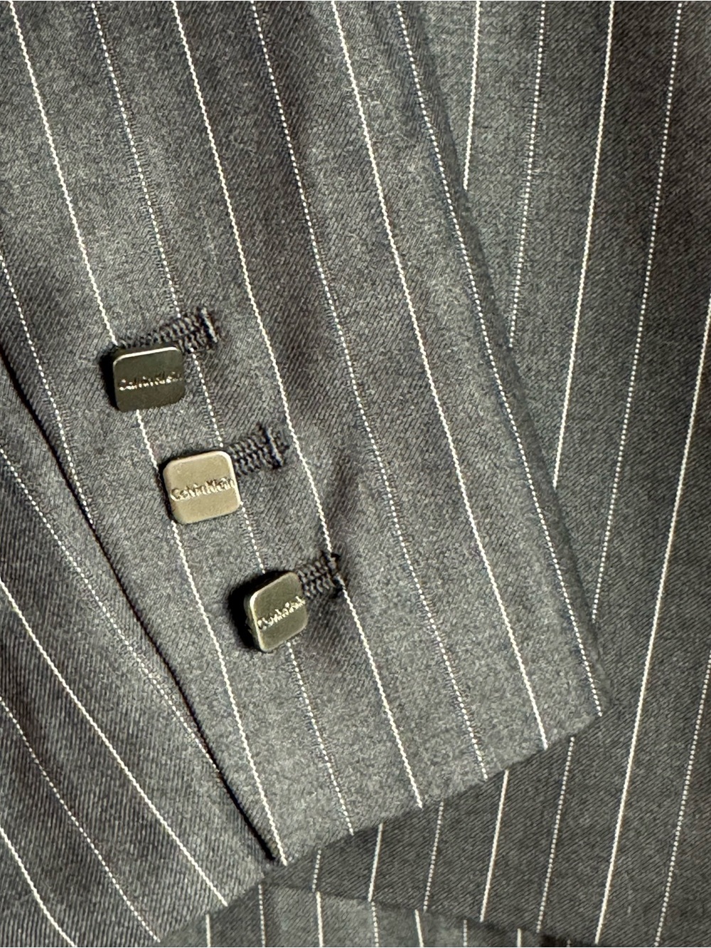 CALVIN KLEIN Pinstripe 2-Pc Gray Pant Suit Size 8P NWT $320 Retail - Picture 6 of 15